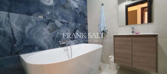 3 bedrooms Apartment in Pembroke, Malta No. 7329 9