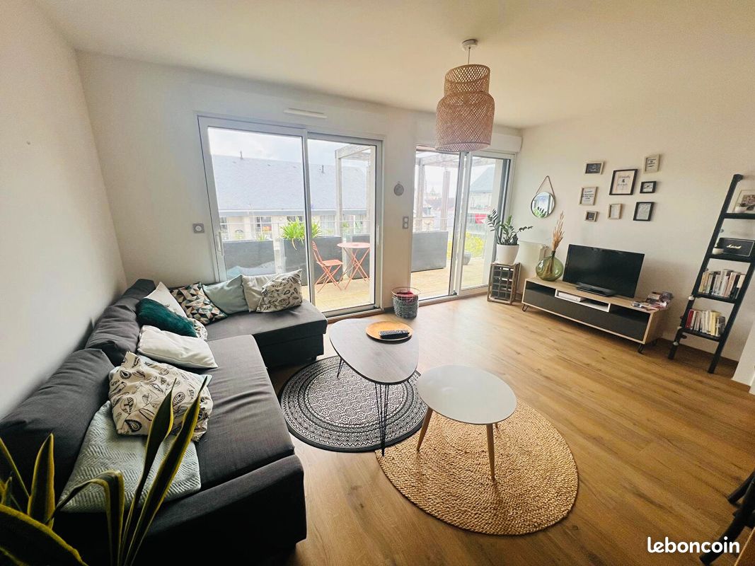 Apartamento de 2 dormitorios en Vitre, France No. 326064