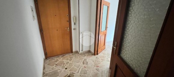 3 rooms Apartment in Palermo, Italy No. 235634 4