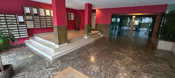 2 bedrooms Apartment in Poissy, France No. 179196 6