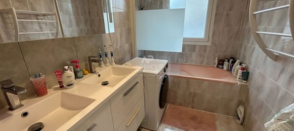 2 bedrooms Apartment in Poissy, France No. 179196 4