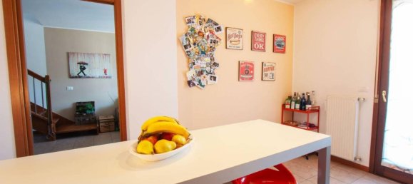 Apartamento de 3 divisões em Udine, Italy N.º 37627 10