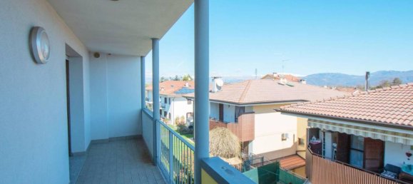 Apartamento de 3 divisões em Udine, Italy N.º 37627 19