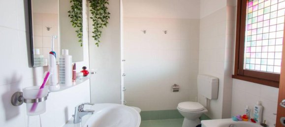 Apartamento de 3 divisões em Udine, Italy N.º 37627 21