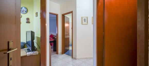 4 rooms Apartment in Messina, Italy No. 38434 10