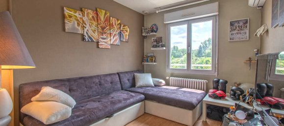 Adosado de 5 dormitorios en Vierzon, France No. 234635 13