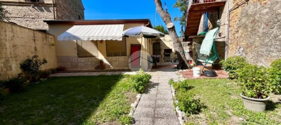 Apartamento de 4 dormitorios en Acquaviva Picena, Italy No. 333348 2