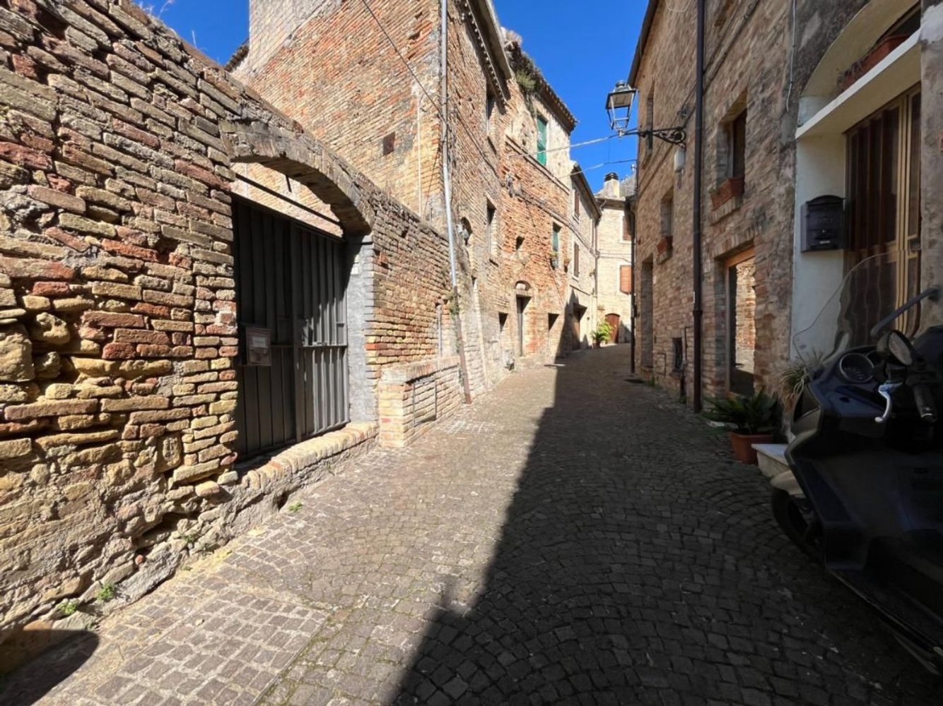 Apartamento de 4 dormitorios en Acquaviva Picena, Italy No. 333348