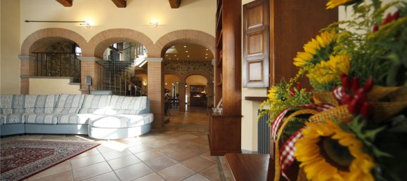 4 bedrooms Villa in Monsummano Terme, Italy No. 46991 4