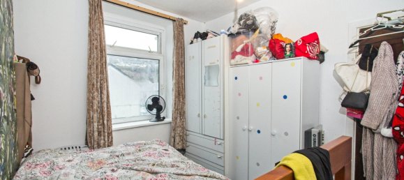  House in Pontypridd, United Kingdom No. 2402 17