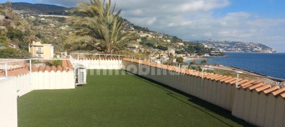 Квартира с 3 спальнями в Бордигера, Италия № 319256 18