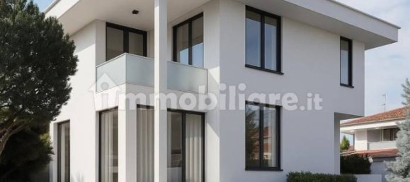 4 bedrooms Villa in Udine, Italy No. 121936 26