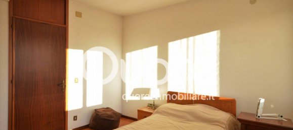 4 bedrooms Villa in Udine, Italy No. 121936 16