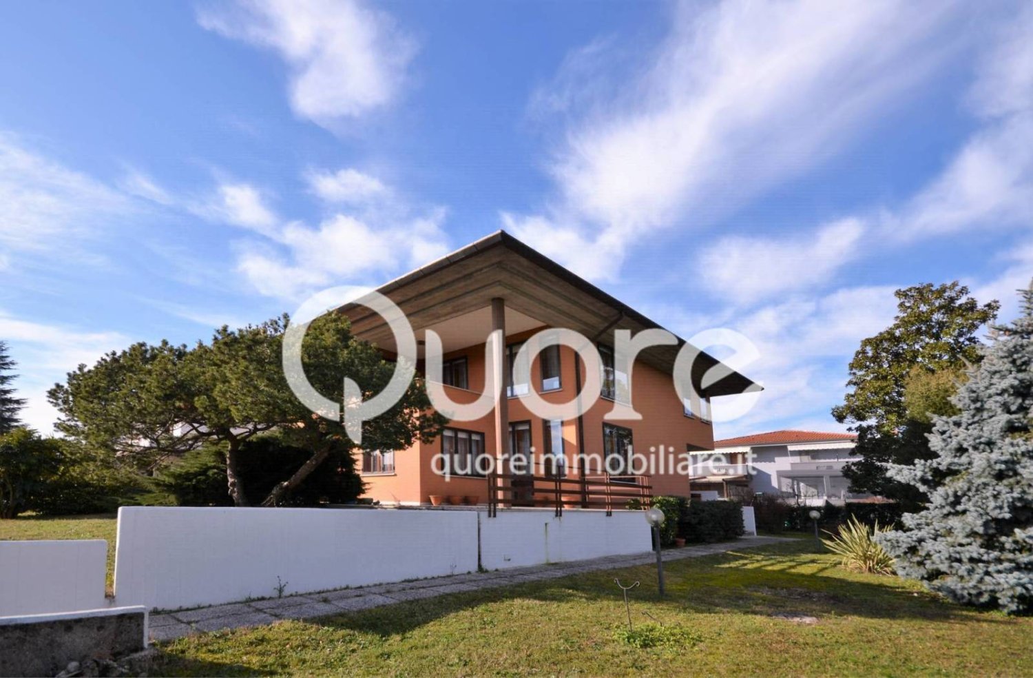 4 bedrooms Villa in Udine, Italy No. 121936