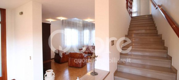4 bedrooms Villa in Udine, Italy No. 121936 21