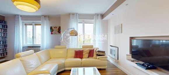 4 rooms Apartment in Rivoli, Italy No. 83154 18