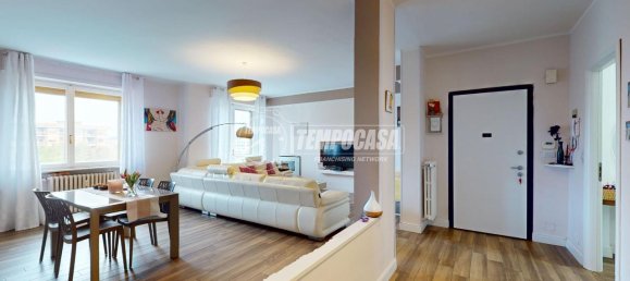 4 rooms Apartment in Rivoli, Italy No. 83154 3