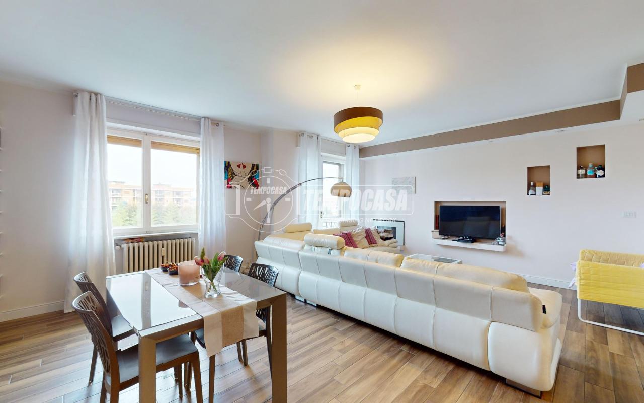 4 rooms Apartment in Rivoli, Italy No. 83154