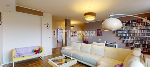4 rooms Apartment in Rivoli, Italy No. 83154 8