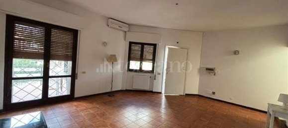 3 rooms Apartment in Rome, Italy No. 112511 11