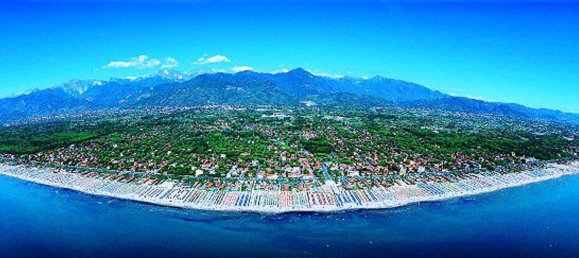 8 rooms House in Camaiore, Italy No. 40665 14