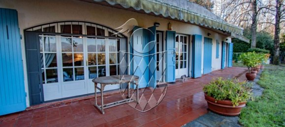 3 bedrooms Villa in Ameglia, Italy No. 90241 2