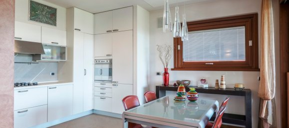 2 bedrooms Villa in Sarnico, Italy No. 270881 14