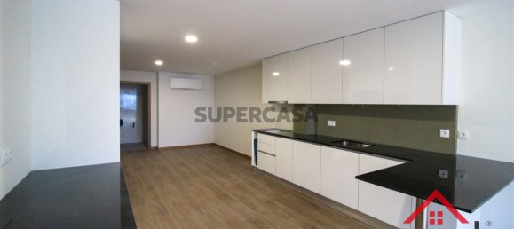 Propiedad comercial en Viseu, Portugal 110 m² No. 159128 11