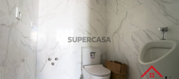 Propiedad comercial en Viseu, Portugal 110 m² No. 159128 2