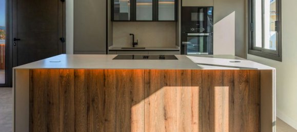 2 bedrooms Penthouse in Marbella, Spain No. 126517 9