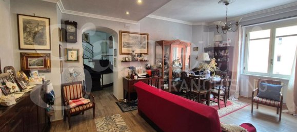 4 Schlafzimmer Wohnung in Torre Annunziata, Italy, Nr. 340055 10