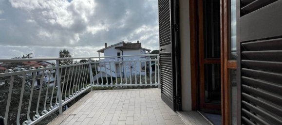 Apartamento de 3 divisões em Rosignano Marittimo, Italy N.º 49221 11