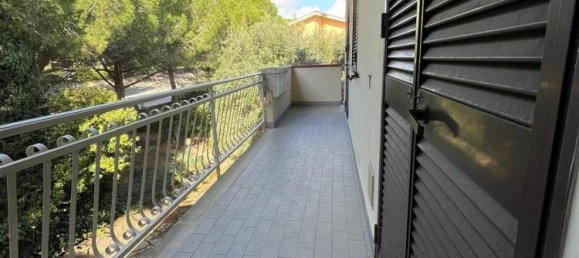 Apartamento de 3 divisões em Rosignano Marittimo, Italy N.º 49221 32