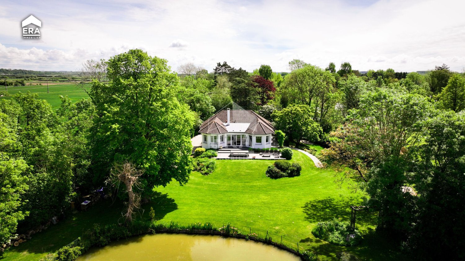 Villa de 5 dormitorios en Cucq, France No. 71537