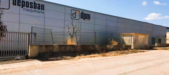 1351m² Warehouse in Valencia, Spain No. 187172 2