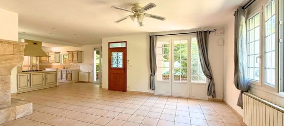 3 Schlafzimmer Villa in L'Isle-sur-la-Sorgue, France, Nr. 295123 12