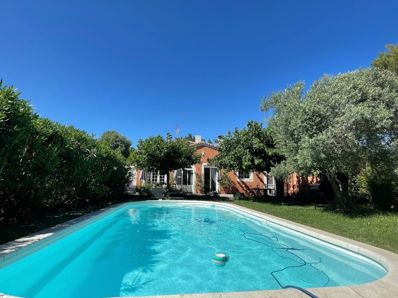 3 Schlafzimmer Villa in L'Isle-sur-la-Sorgue, France, Nr. 295123