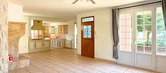 3 Schlafzimmer Villa in L'Isle-sur-la-Sorgue, France, Nr. 295123 6