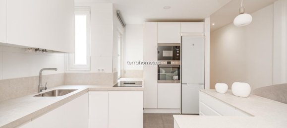 2 bedrooms Apartment in Madrid, Spain No. 122278 9