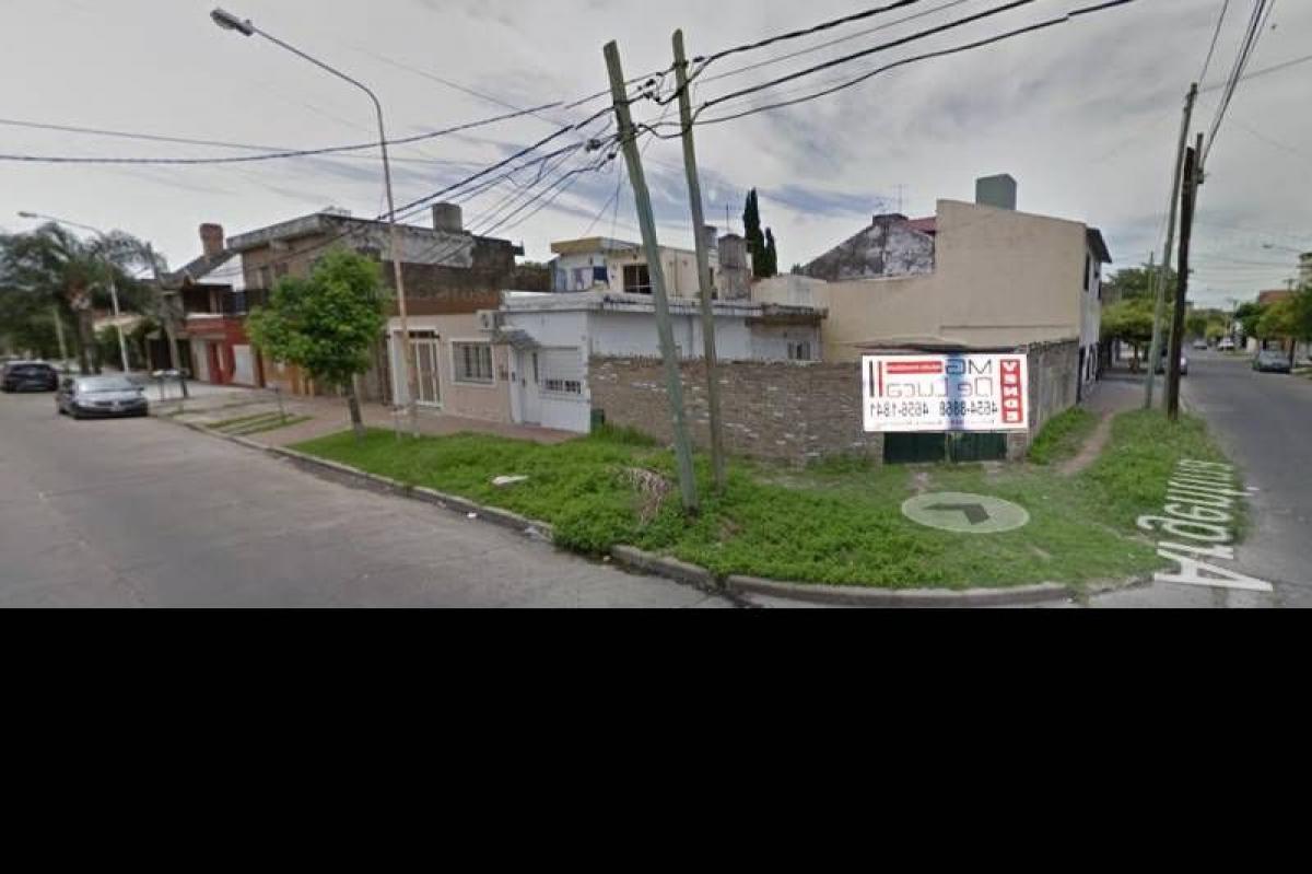 139m² Land in Bermudez, Argentina No. 46046