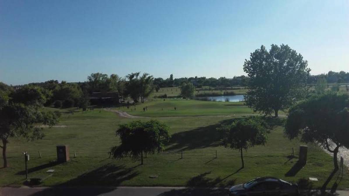 3 bedrooms House in Tigre, Argentina No. 19943