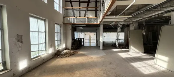 1105m² Building in Kaiserslautern, Germany No. 203188 3