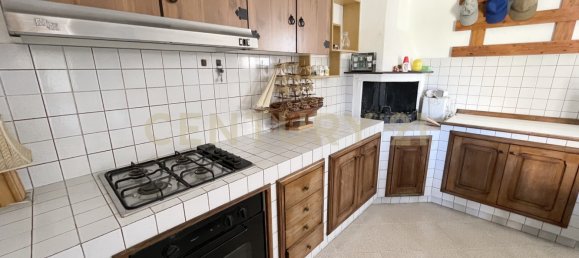 5 Schlafzimmer Haus in Orbetello, Italy, Nr. 44288 11