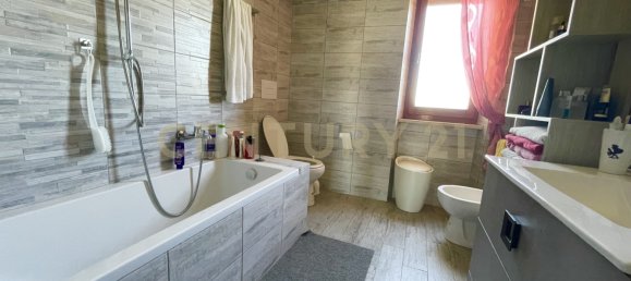 5 Schlafzimmer Haus in Orbetello, Italy, Nr. 44288 15