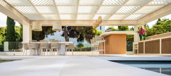 5 bedrooms Villa in Marbella, Spain No. 105524 12