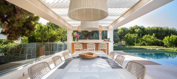 5 bedrooms Villa in Marbella, Spain No. 105524 7