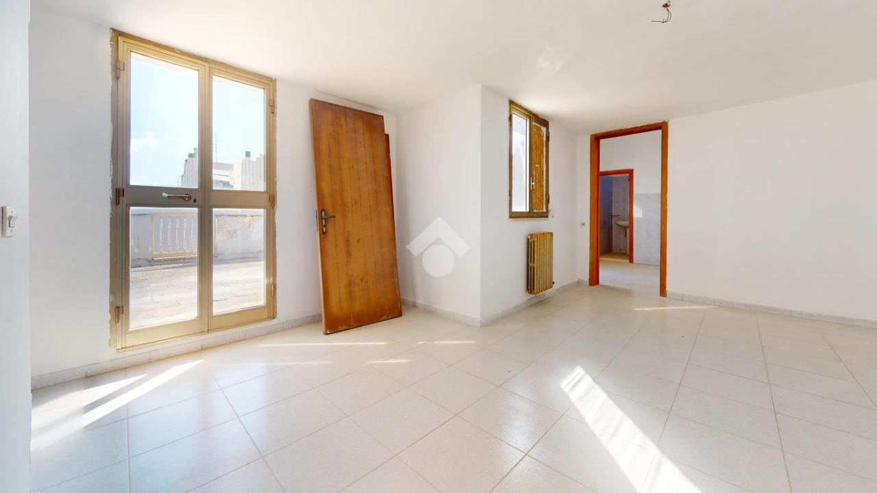 Casa de 4 habitaciónes en Francavilla Fontana, Italy No. 25214