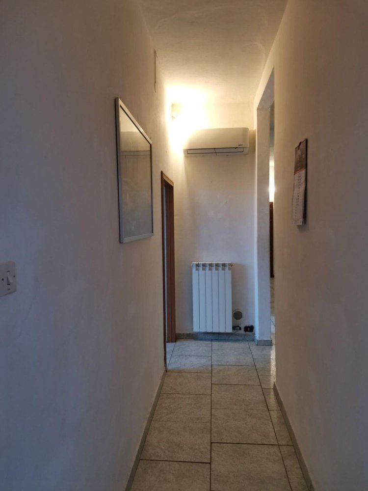 3 rooms Apartment in Poggibonsi, Italy No. 181231