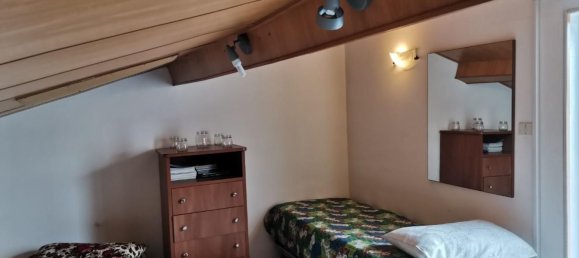 3 rooms Apartment in Poggibonsi, Italy No. 181231 22
