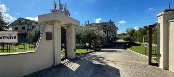 13 rooms Villa in Sora, Italy No. 56368 2